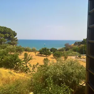 la-casa-di-golia.sicilyhotelsitaly.net/